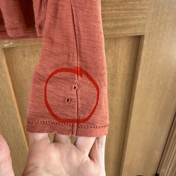 Nation LTD Elizabeth Puff Sleeve Long Sleeve Tee Women’s size Small FLAWS - Picture 10 of 10